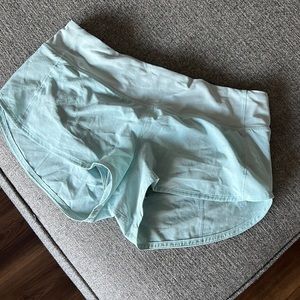Lululemon Speed Up Shorts 2” inseam Aqua Turquoise EUC sz 6 small